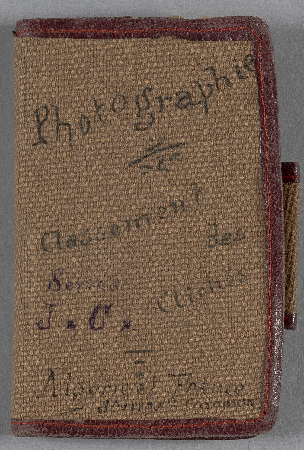 Carnet d’inventaire des photographies d’André Jamet (1904-1908) : couverture et pages intérieures où sont inventoriés les clichés J 308 et J 311