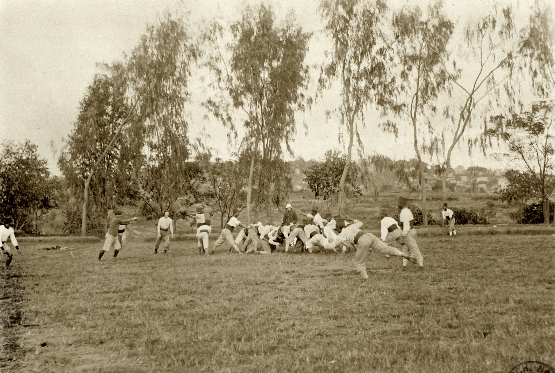 Equipes de rugby du 1er malgaches (camp lieutenant Antoni à Tananarive), Vers 1900, © FR ANOM 44PA156/5
