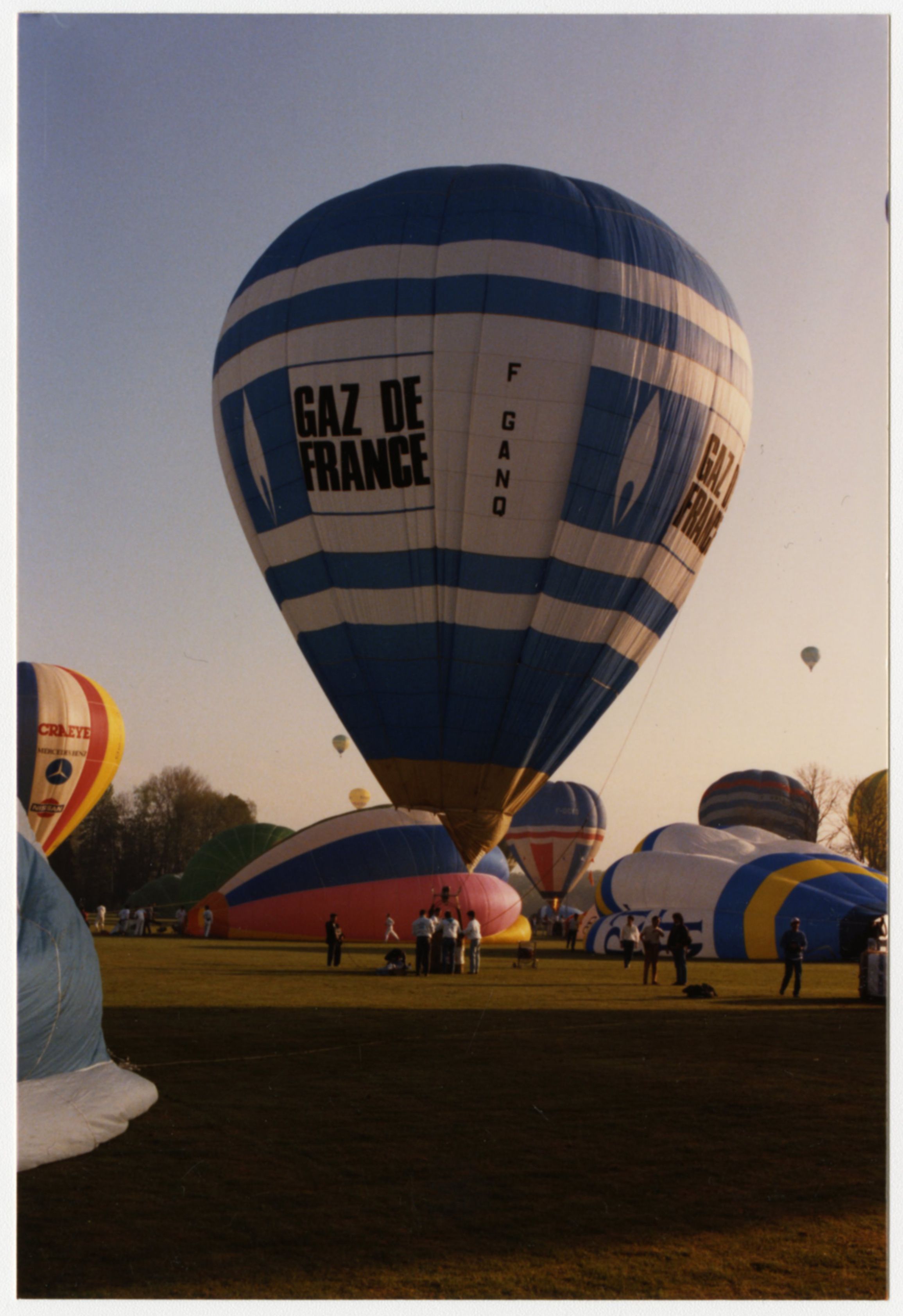 2011 020 7683 001