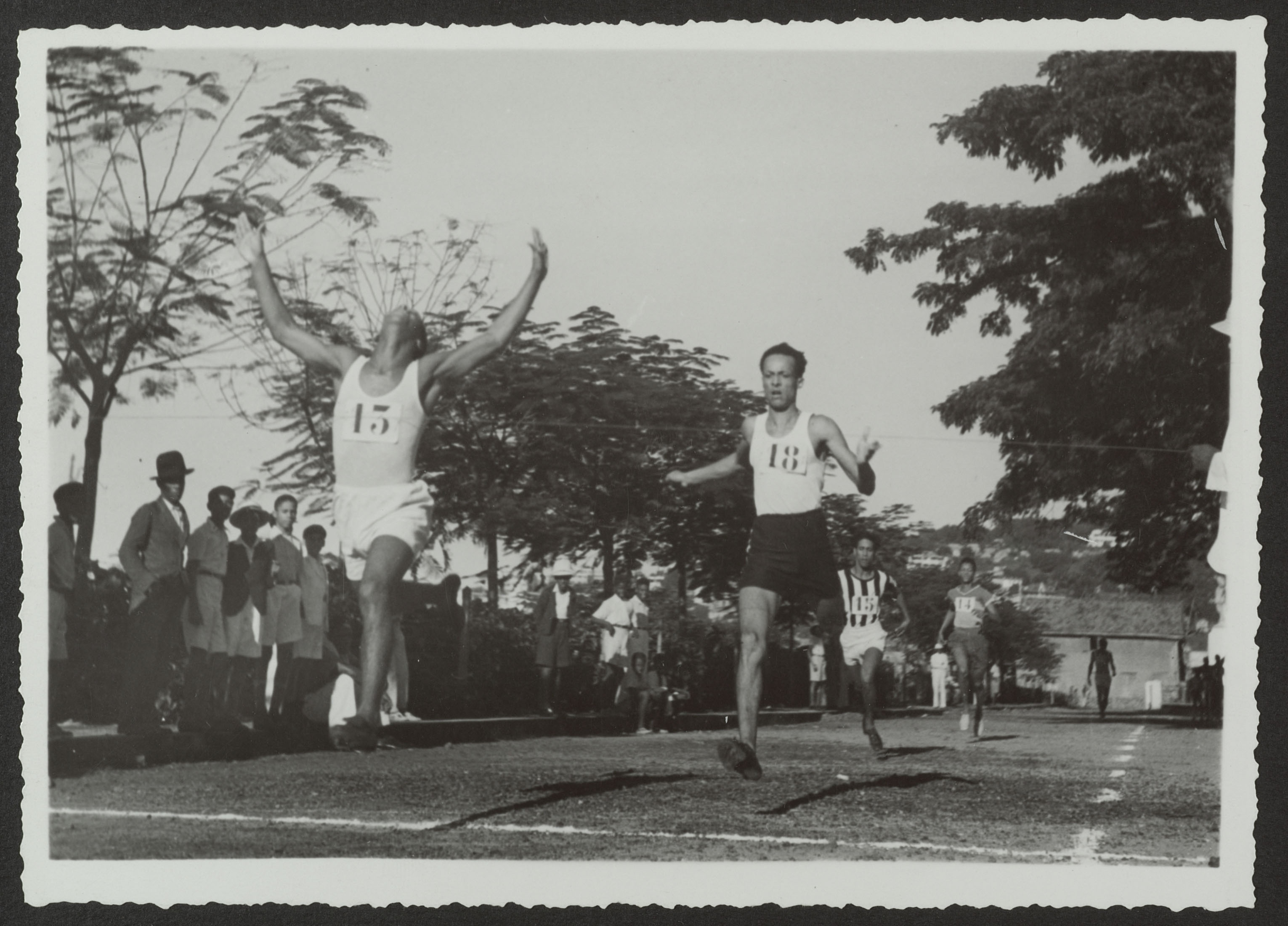 Arrivée d’une course de sprint en Martinique (Fort-de France) vers 1945-1947